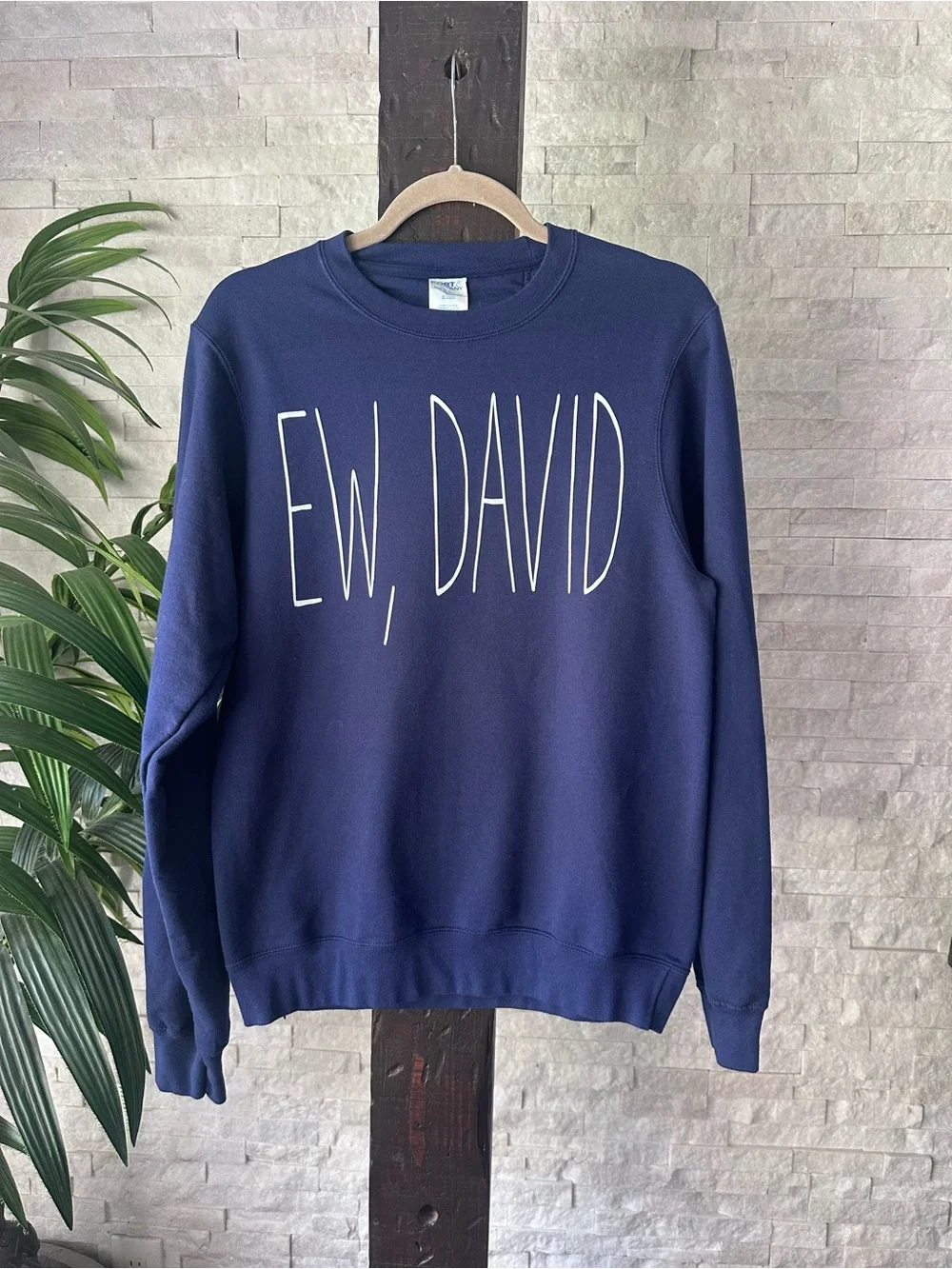 SCHITT’S Creek Theme “Ew, David” Navy Blue Graphic Crewneck Sweatshirt Size S